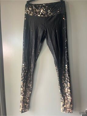 Goldsheep Black Leggings with Gold Sparkle Print